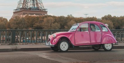 Photographie devant la Tour Eiffel